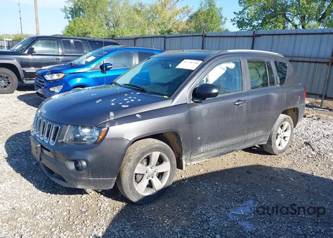 2017 Jeep Compass Sport 4X4 z USA, uszkodzony, nr VIN 1C4NJDBB9HD143154